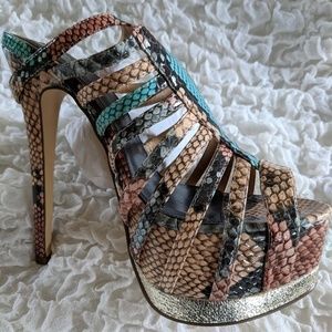 NEW Sexy Platform Pump